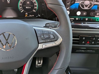 2025 Volkswagen Golf GTI 2.0T SE