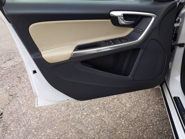 2017 Volvo V60 T5 Premier