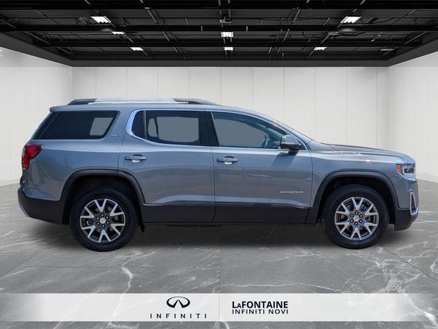 2022 GMC Acadia SLT