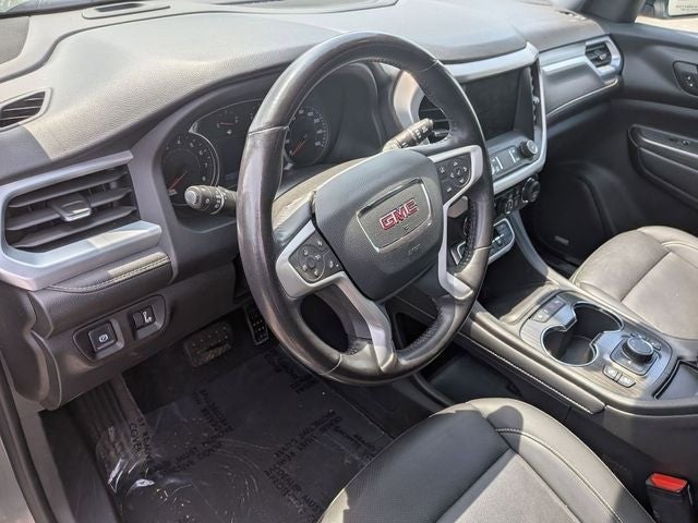 2022 GMC Acadia SLT
