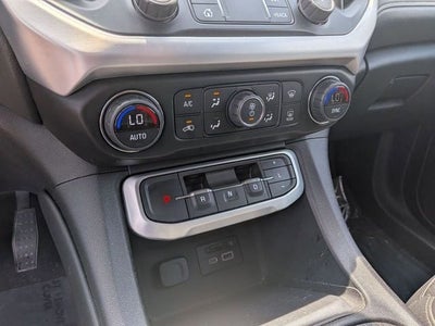 2022 GMC Acadia SLT