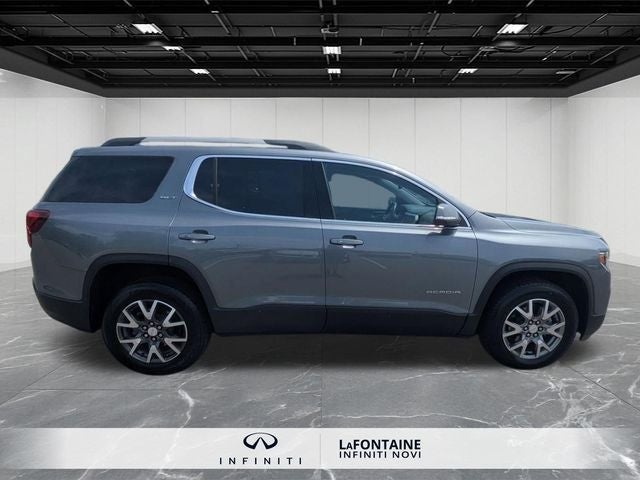 2022 GMC Acadia SLT
