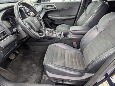 2024 Mitsubishi Outlander SE Black Edition