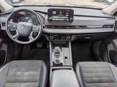 2024 Mitsubishi Outlander SE Black Edition