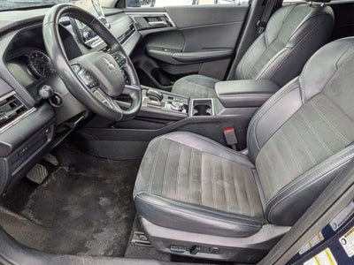 2024 Mitsubishi Outlander SE Black Edition