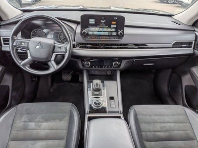 2024 Mitsubishi Outlander SE Black Edition