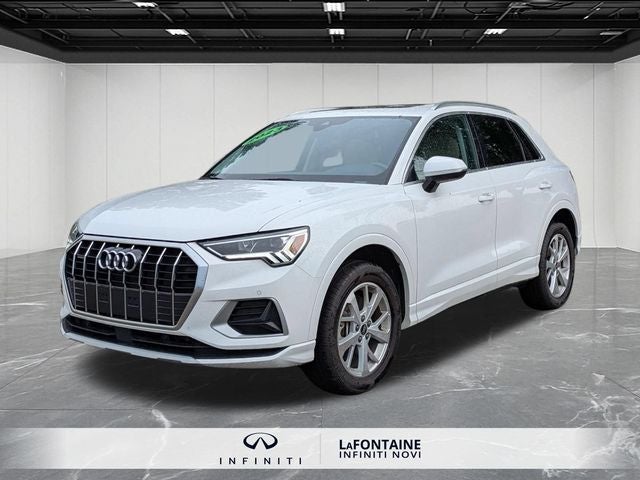 2023 Audi Q3 Premium quattro