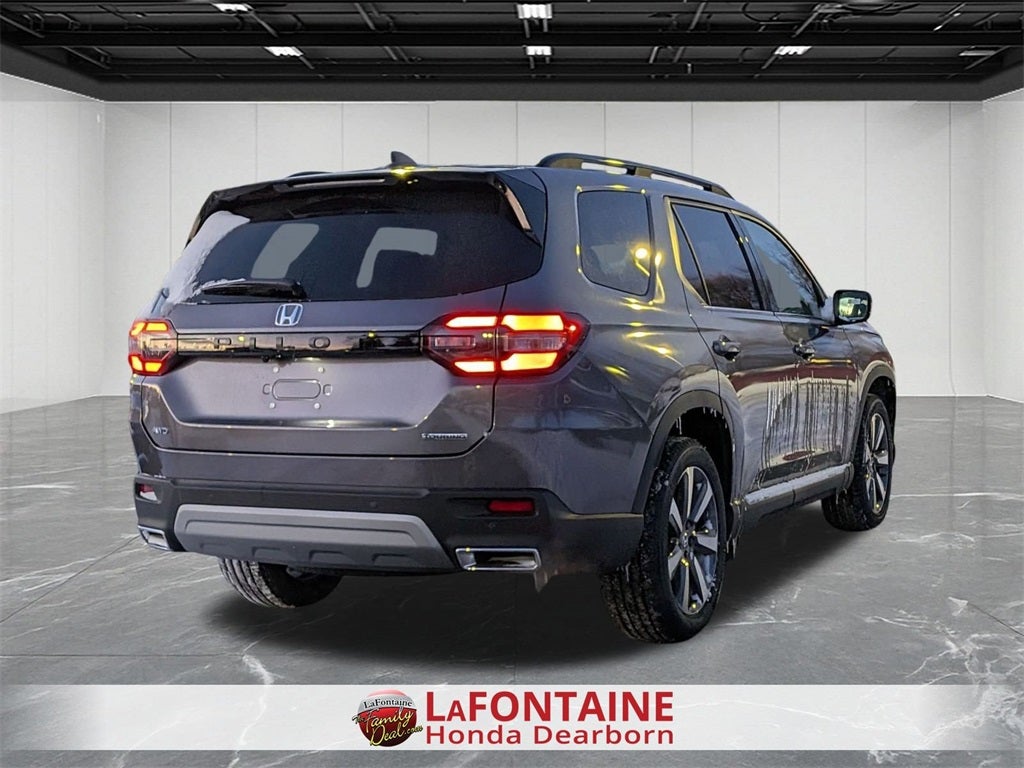 2025 Honda Pilot Touring