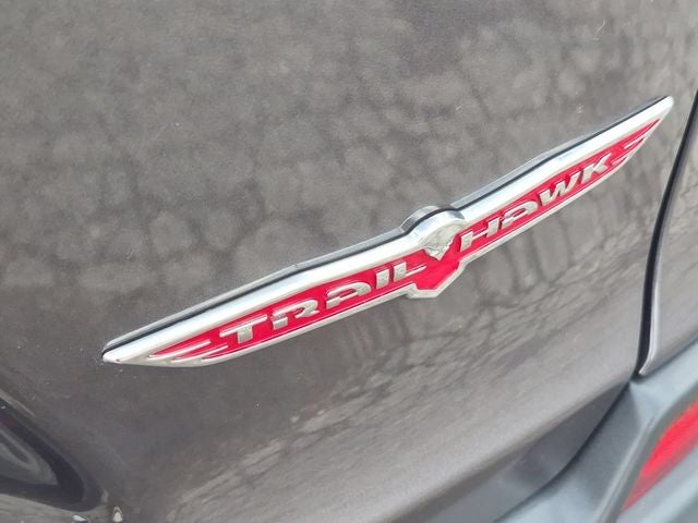 2023 Jeep Cherokee Trailhawk