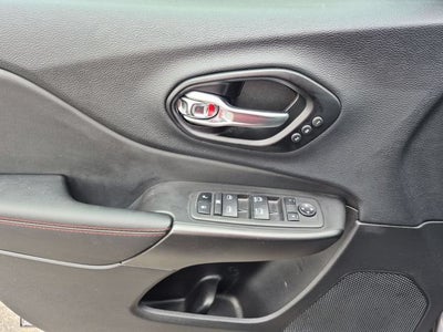 2023 Jeep Cherokee Trailhawk