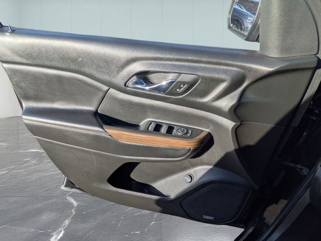 2017 GMC Acadia SLE-2