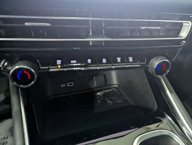 2024 Chevrolet Traverse LS