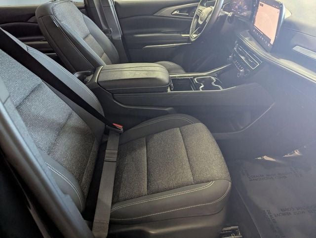 2024 Chevrolet Traverse LS