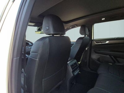 2026 Volkswagen Atlas Cross Sport SEL R-Line Black