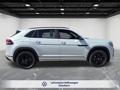 2026 Volkswagen Atlas Cross Sport SEL R-Line Black