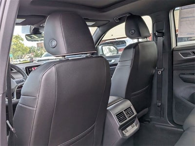 2026 Volkswagen Atlas Cross Sport 2.0T SEL Premium R-Line