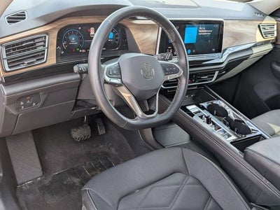 2025 Volkswagen Atlas 2.0T SE w/Technology