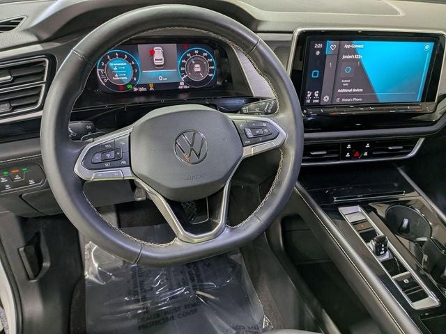 2024 Volkswagen Atlas Cross Sport 2.0T SE w/Technology
