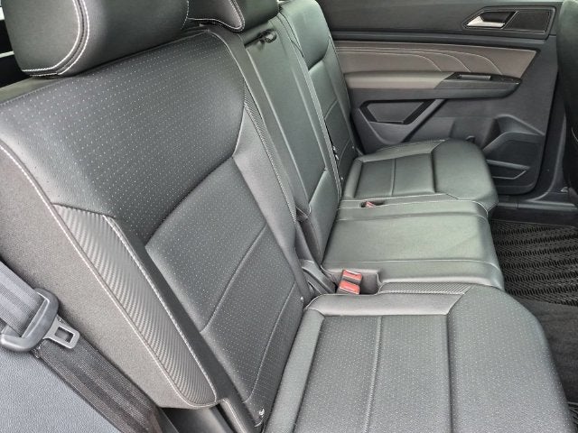 2023 Volkswagen Atlas Cross Sport 3.6L V6 SEL R-Line