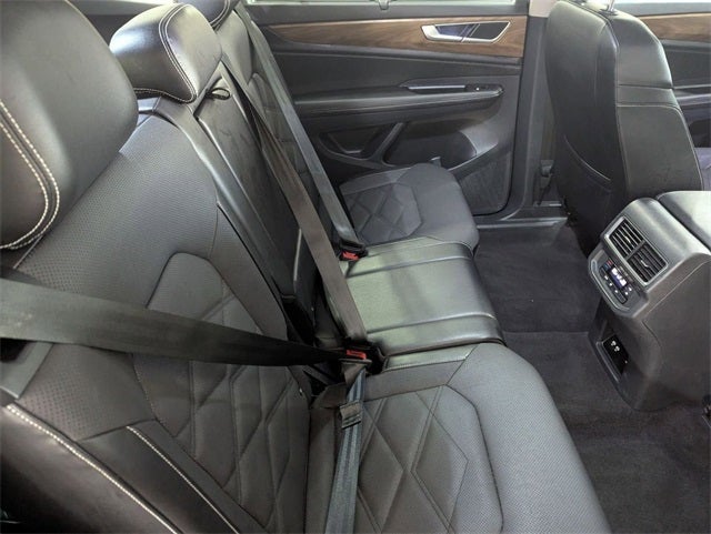 2024 Volkswagen Atlas 2.0T SE w/Technology