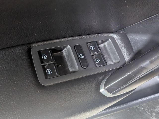 2021 Volkswagen Passat 2.0T R-Line