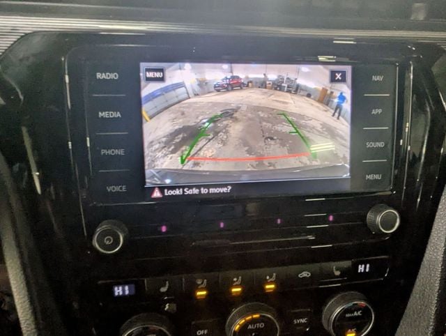 2021 Volkswagen Passat 2.0T R-Line