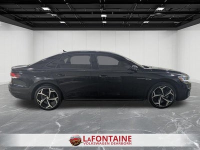 2021 Volkswagen Passat 2.0T R-Line