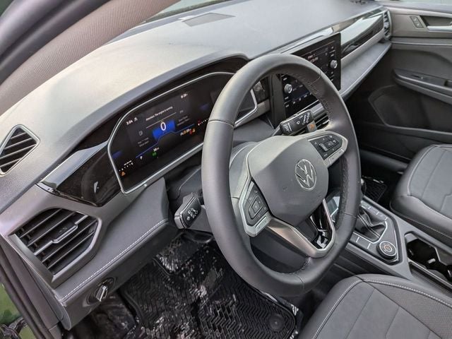 2026 Volkswagen Taos 1.5T SE Black