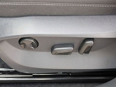 2026 Volkswagen Taos 1.5T SE Black