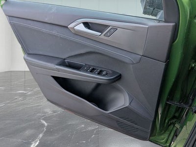 2026 Volkswagen Taos 1.5T SE Black