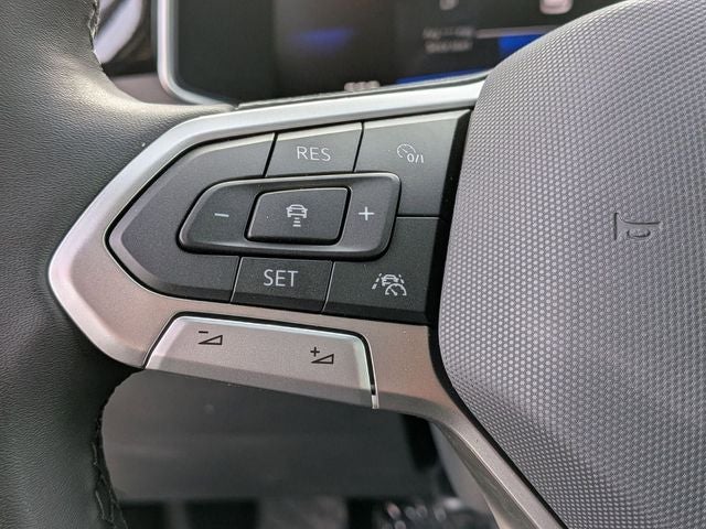 2026 Volkswagen Taos 1.5T SE Black