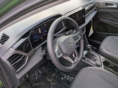 2026 Volkswagen Taos 1.5T SE Black