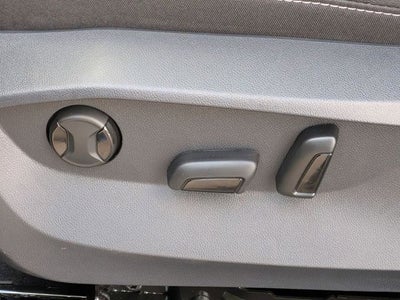 2026 Volkswagen Taos 1.5T SE Black