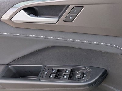 2026 Volkswagen Taos 1.5T SE Black