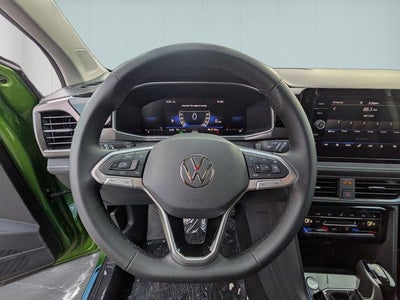 2026 Volkswagen Taos 1.5T SE Black