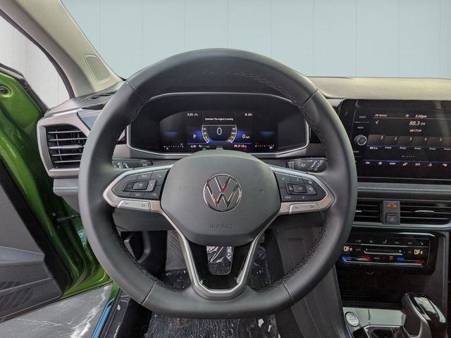 2026 Volkswagen Taos 1.5T SE Black