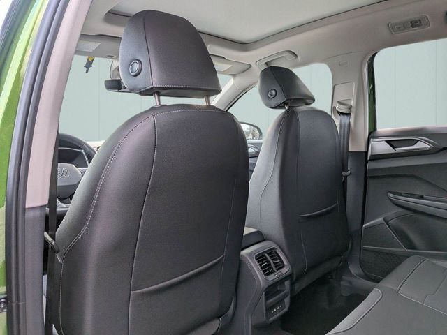 2026 Volkswagen Taos 1.5T SE Black