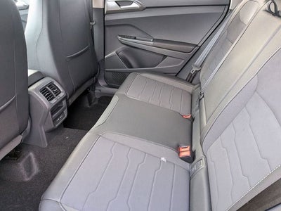 2026 Volkswagen Taos 1.5T SE Black