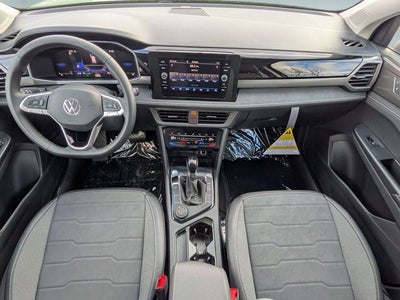 2026 Volkswagen Taos 1.5T SE Black