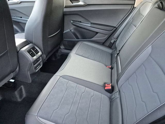 2026 Volkswagen Taos 1.5T SE Black