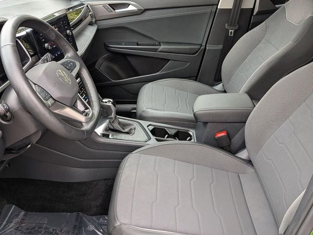 2025 Volkswagen Taos 1.5T SE Black