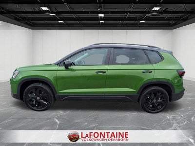 2025 Volkswagen Taos 1.5T SE Black
