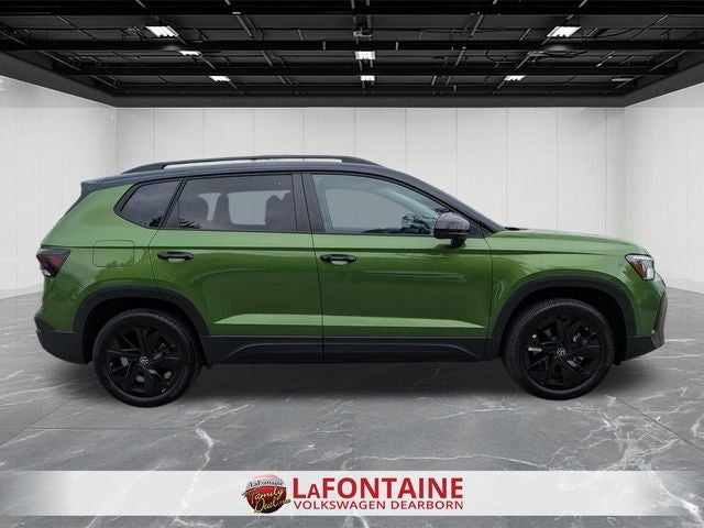2025 Volkswagen Taos 1.5T SE Black