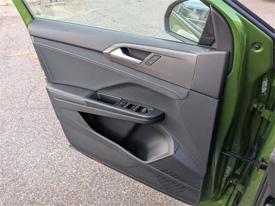 2025 Volkswagen Taos 1.5T SE Black