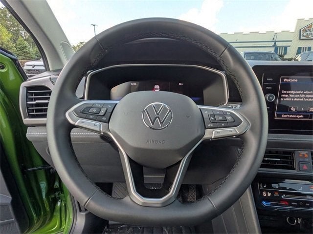 2025 Volkswagen Taos 1.5T SE Black