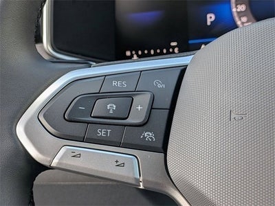 2025 Volkswagen Taos 1.5T SE Black