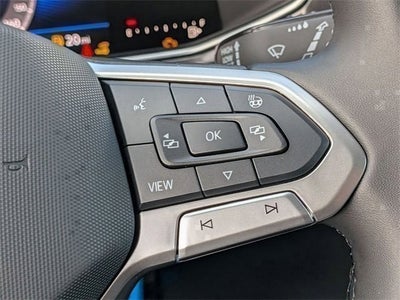 2025 Volkswagen Taos 1.5T SE Black