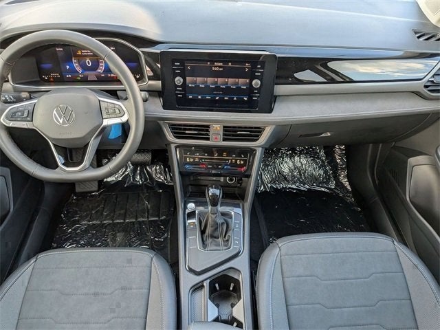 2025 Volkswagen Taos 1.5T SE Black