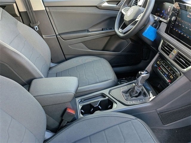 2025 Volkswagen Taos 1.5T SE Black