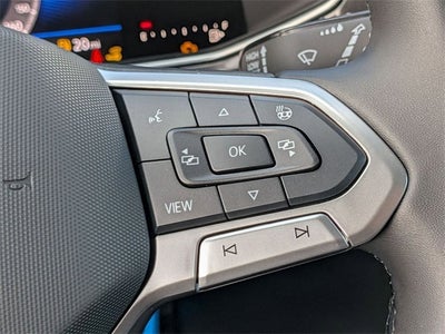 2025 Volkswagen Taos 1.5T SE Black